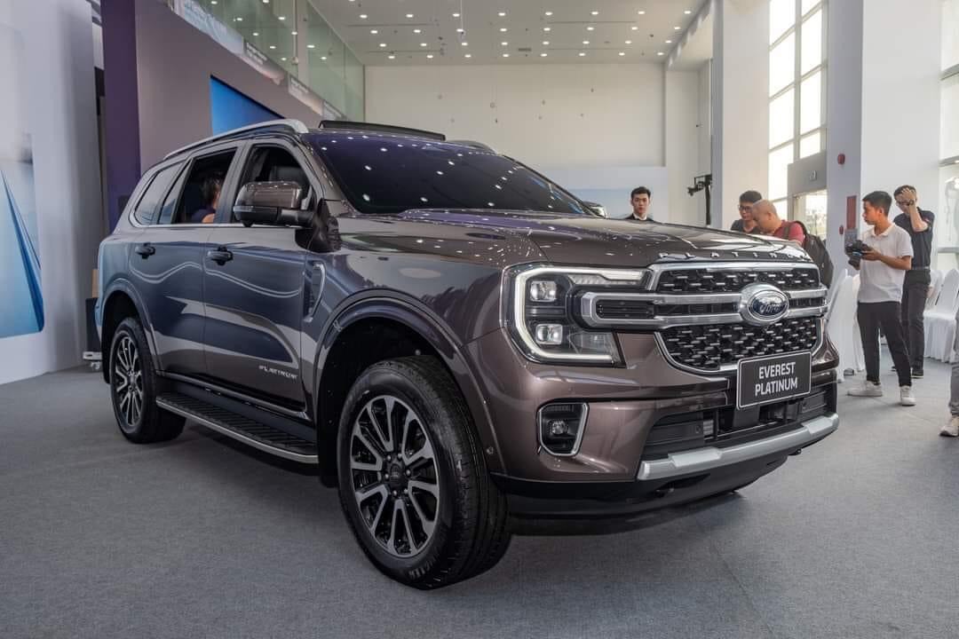 Ford Everest Platinum 2024 2.0L 4×42